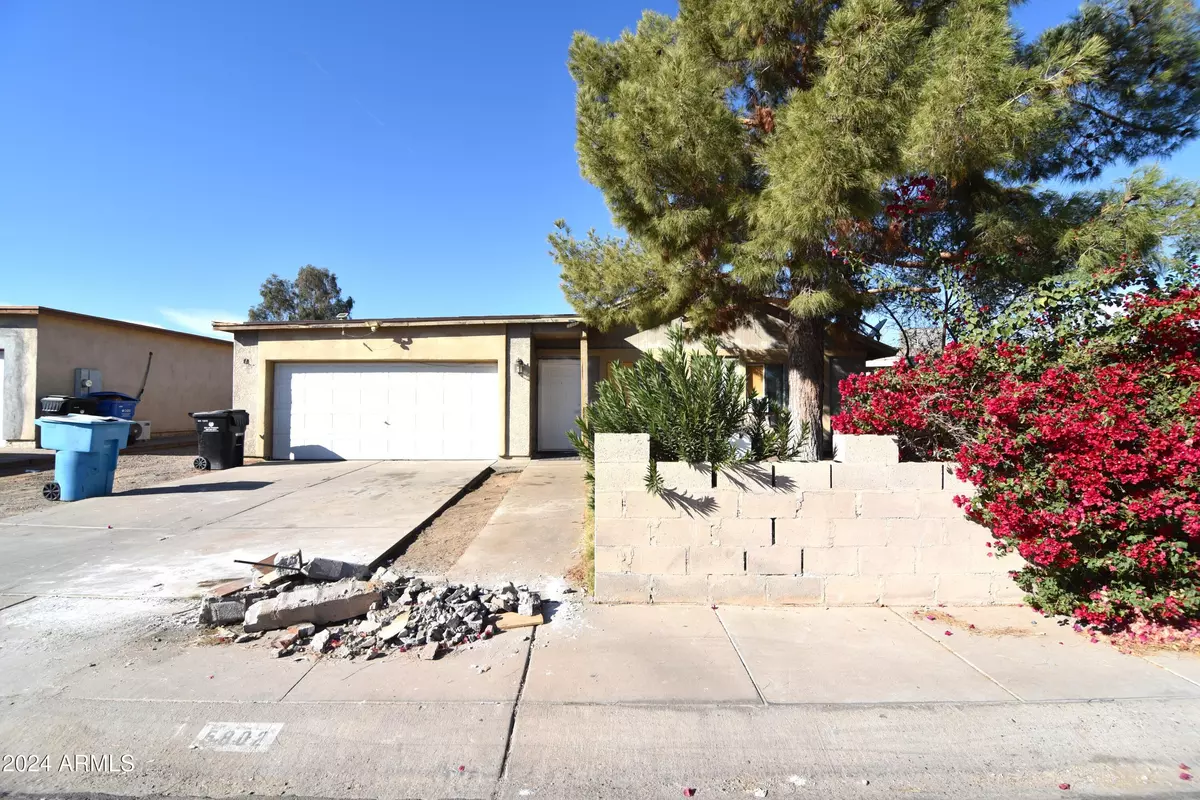 Phoenix, AZ 85040,5802 S 13TH Way