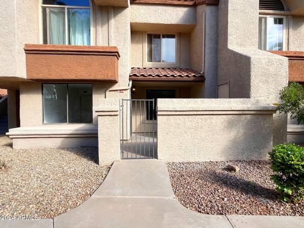 Mesa, AZ 85210,818 S WESTWOOD -- #124