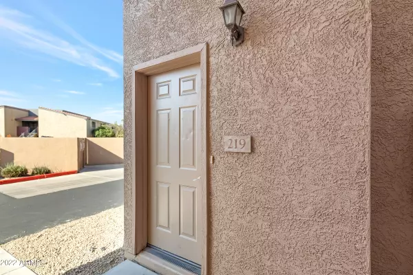 Mesa, AZ 85202,805 S SYCAMORE Street #219