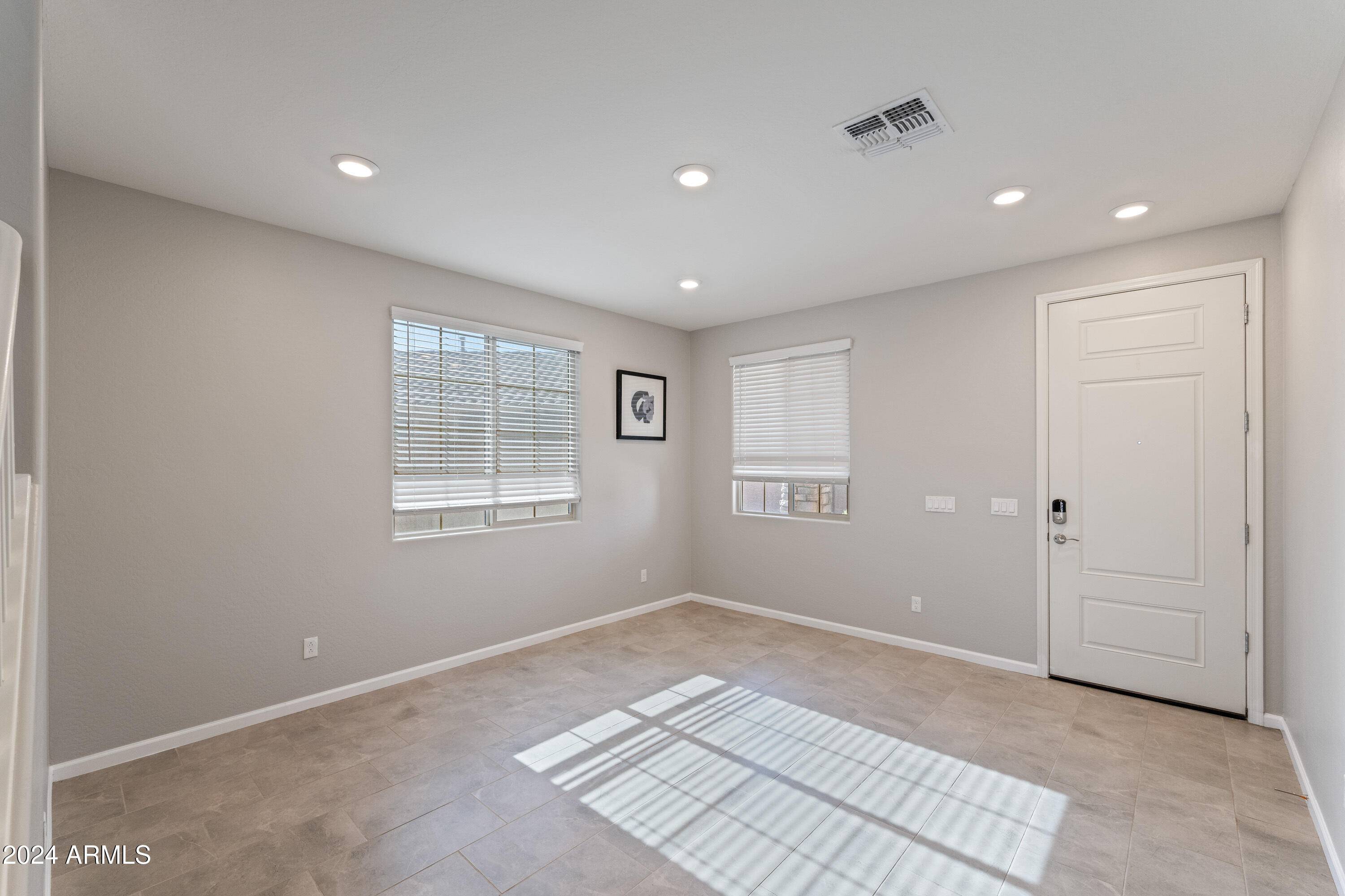 Phoenix, AZ 85041,6327 S 34TH Drive