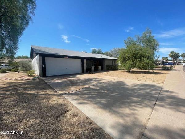 Phoenix, AZ 85028,3429 E LUPINE Avenue