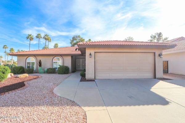 Sun Lakes, AZ 85248,26029 S RIBBONWOOD Drive