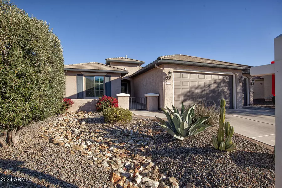 27238 W MOHAWK Lane, Buckeye, AZ 85396