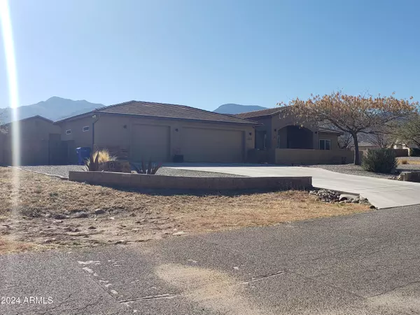 1952 E YAVAPAI Place, Sierra Vista, AZ 85650