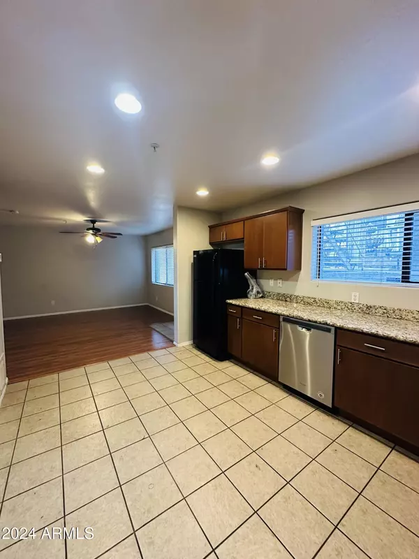 Phoenix, AZ 85014,724 E DEVONSHIRE Avenue #108