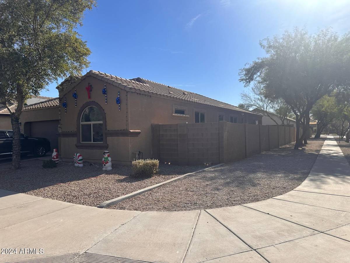 Tolleson, AZ 85353,9019 W GLOBE Avenue