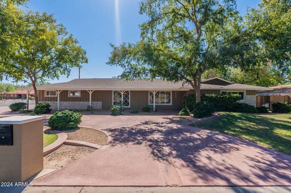 2139 E SOLANO Drive, Phoenix, AZ 85016