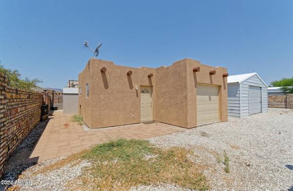 Quartzsite, AZ 85346,49600 OPAL Avenue