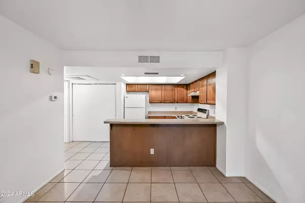 Glendale, AZ 85301,4730 W Northern Avenue #2161