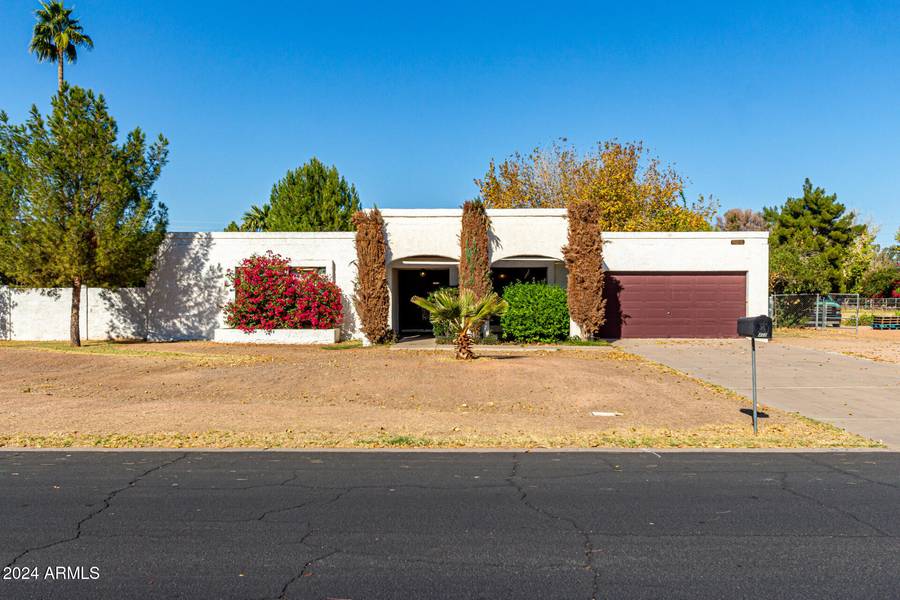 422 E BARBARITA Avenue, Gilbert, AZ 85234