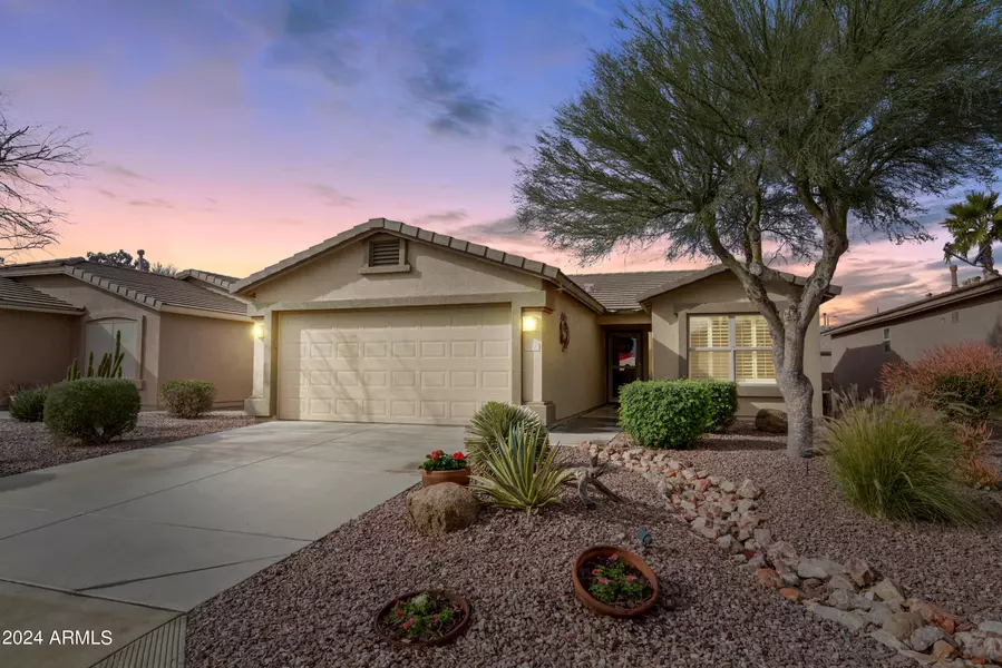 6954 S WHETSTONE Place, Chandler, AZ 85249