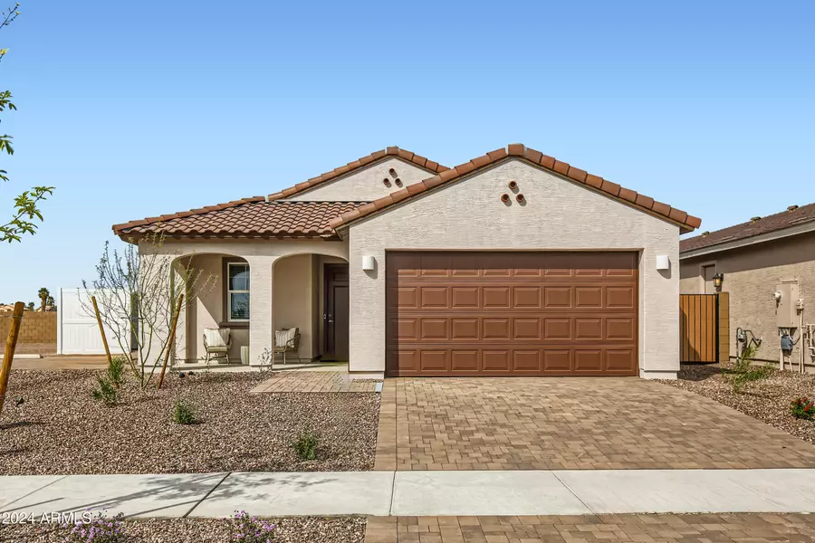 15658 W WINSLOW Avenue, Goodyear, AZ 85338