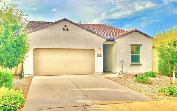 332 W MAMMOTH CAVE Drive, San Tan Valley, AZ 85140