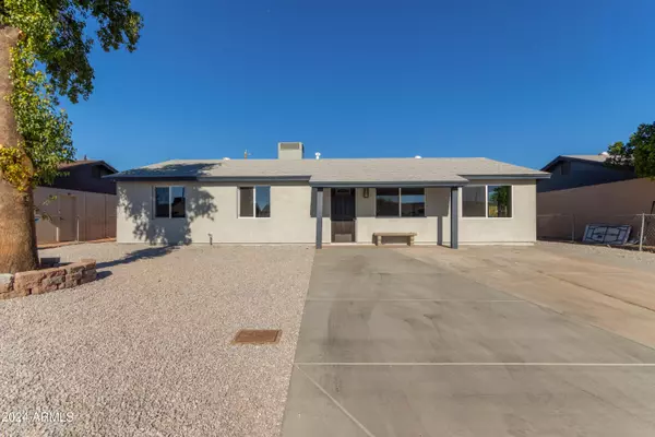 7272 W COLLEGE Drive, Phoenix, AZ 85033