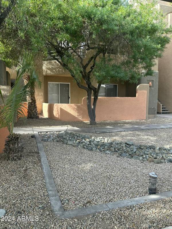 Phoenix, AZ 85032,3845 E GREENWAY Road #124