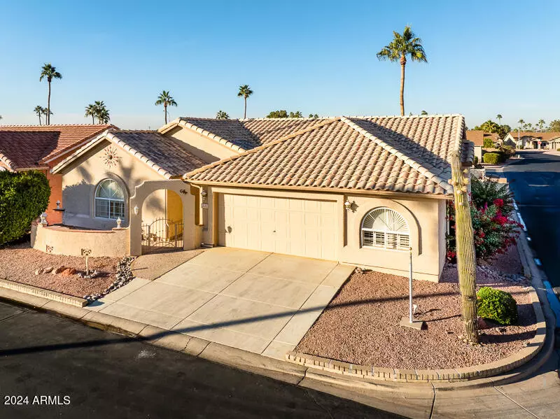 1560 E RIVIERA Drive, Chandler, AZ 85249