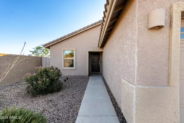 San Tan Valley, AZ 85140,253 W TAMARACK Drive