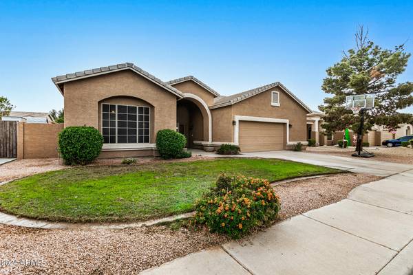 Gilbert, AZ 85296,245 E SMOKE TREE Road