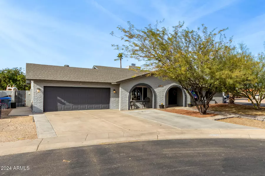 3061 W BETTY ELYSE Lane, Phoenix, AZ 85053