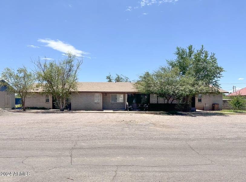 2115 HOHOKAM Drive, Douglas, AZ 85607