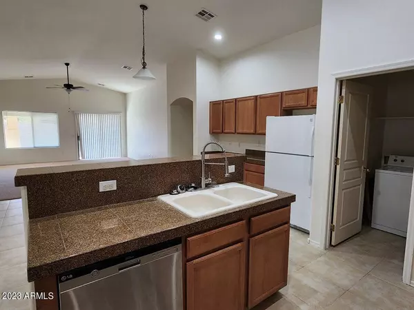 Maricopa, AZ 85139,45993 W DIRK Street