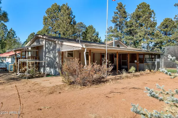 Overgaard, AZ 85933,1976 PINE CONE Circle