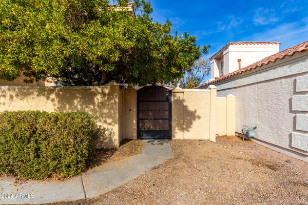 Phoenix, AZ 85048,3348 E WOODLAND Drive