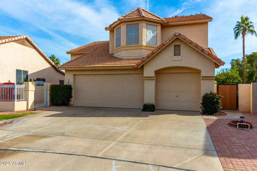 3205 S LAGUNA Drive, Chandler, AZ 85248