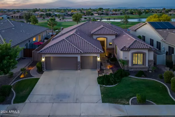 4176 E CLUBVIEW Drive, Gilbert, AZ 85298