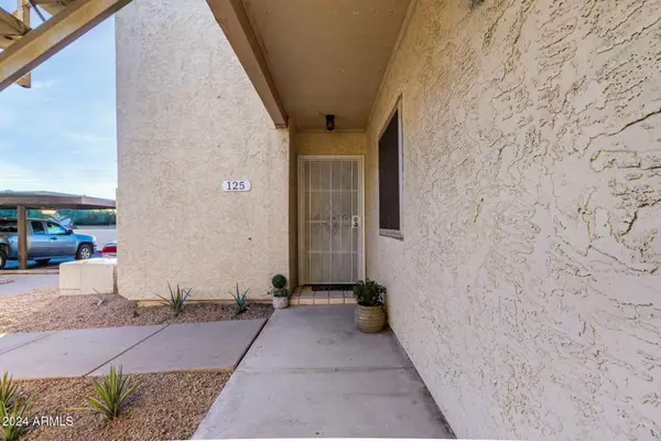 Phoenix, AZ 85032,16635 N CAVE CREEK Road #125