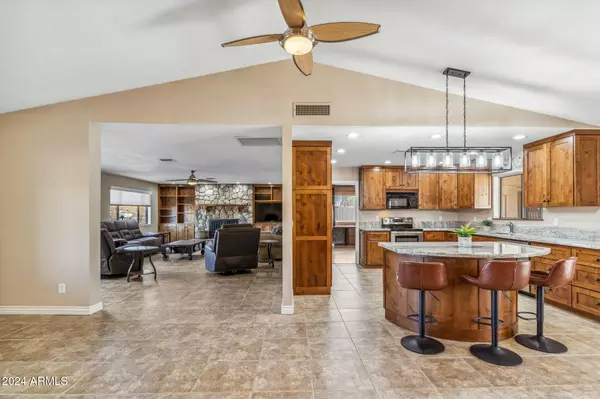 Phoenix, AZ 85086,1045 E CLOUD Road