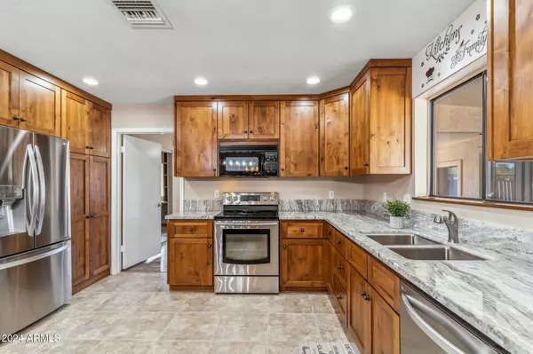 Phoenix, AZ 85086,1045 E CLOUD Road