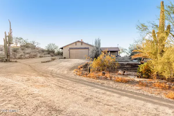 15612 S TUTHILL Road, Buckeye, AZ 85326