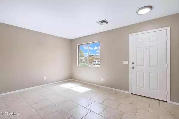 San Tan Valley, AZ 85143,1746 E DESERT MOON Trail