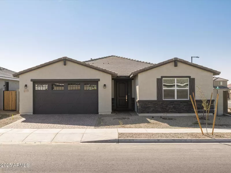 17709 W SOUTHGATE Avenue, Goodyear, AZ 85338