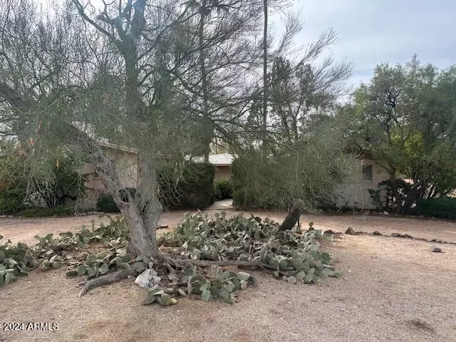 Paradise Valley, AZ 85253,6615 E CHENEY Drive