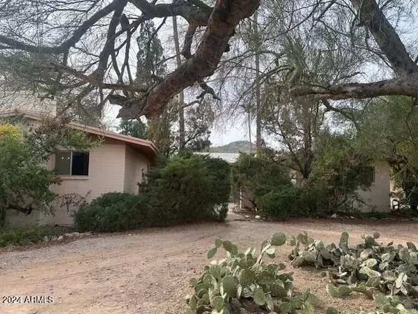 Paradise Valley, AZ 85253,6615 E CHENEY Drive