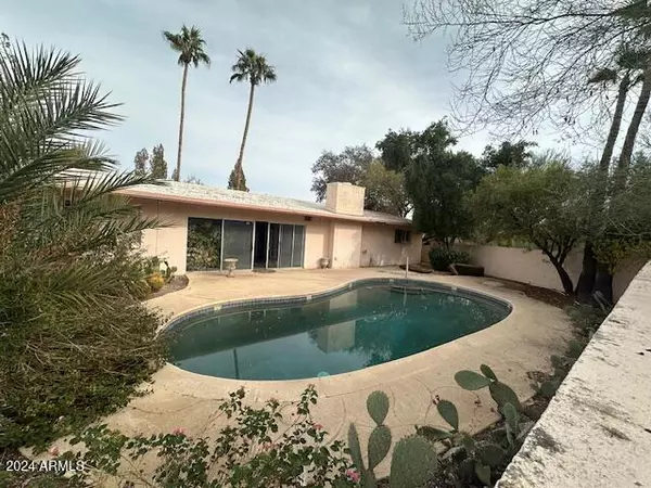 Paradise Valley, AZ 85253,6615 E CHENEY Drive