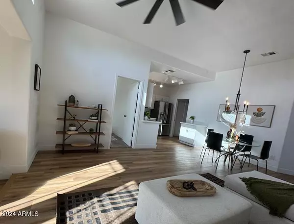 Mesa, AZ 85207,7006 E JENSEN Street #111