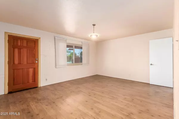 Phoenix, AZ 85021,2325 W Orchid Lane