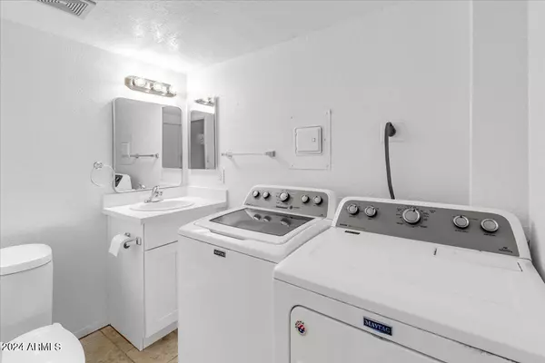 Mesa, AZ 85202,2040 S LONGMORE -- #68