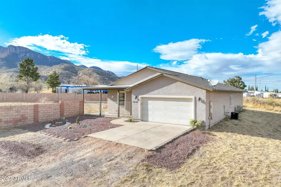 7556 S Gold Creek Road, Hereford, AZ 85615