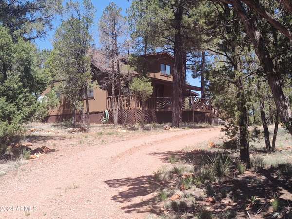 Overgaard, AZ 85933,3326 APACHE Drive