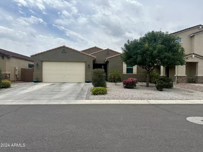 1041 W GLEN CANYON Drive, San Tan Valley, AZ 85140