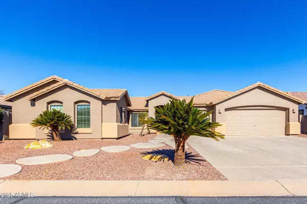 384 W CHUCKWAGON Lane, San Tan Valley, AZ 85143