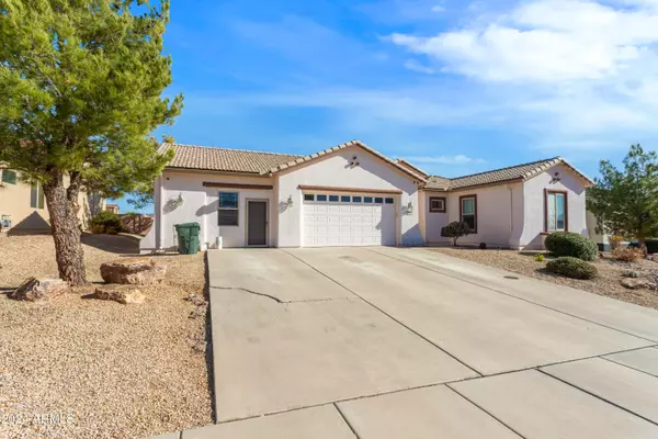 2587 RISING MOON Way, Sierra Vista, AZ 85650