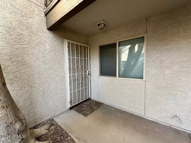 520 N STAPLEY Drive #127, Mesa, AZ 85203