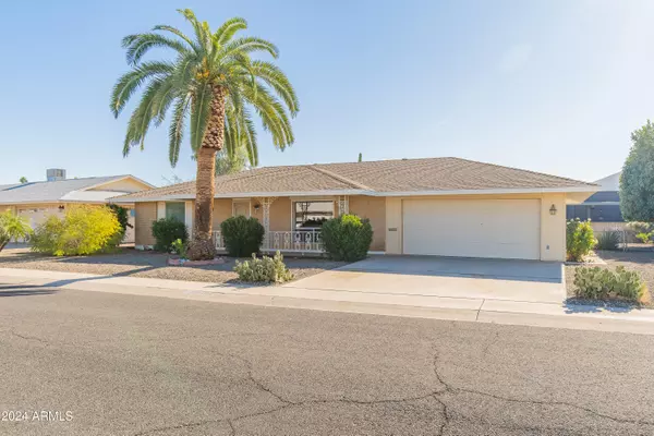 10719 W CAMELOT Circle, Sun City, AZ 85351