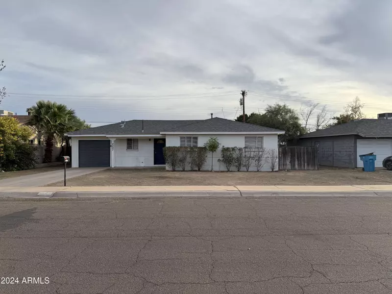 2207 W STATE Avenue, Phoenix, AZ 85021