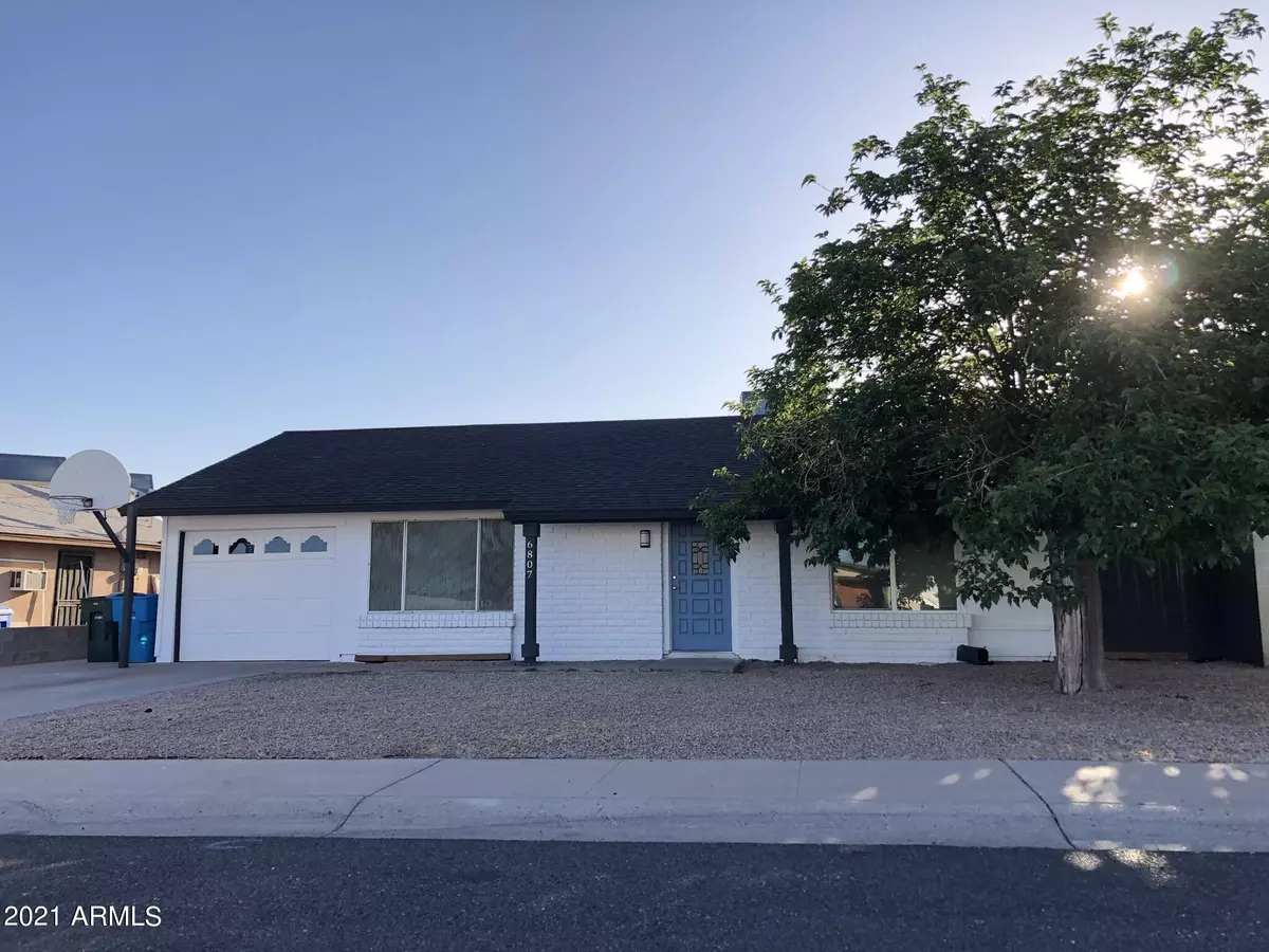 Phoenix, AZ 85042,6807 S 44TH Place